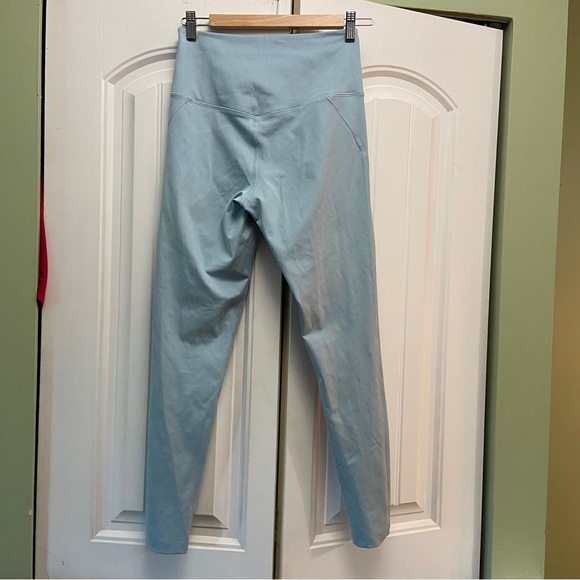 Girlfriend collective compressive high rise leggings in sky - Picture 3 of 9